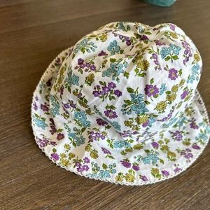 Baby boden floral hat 24 months